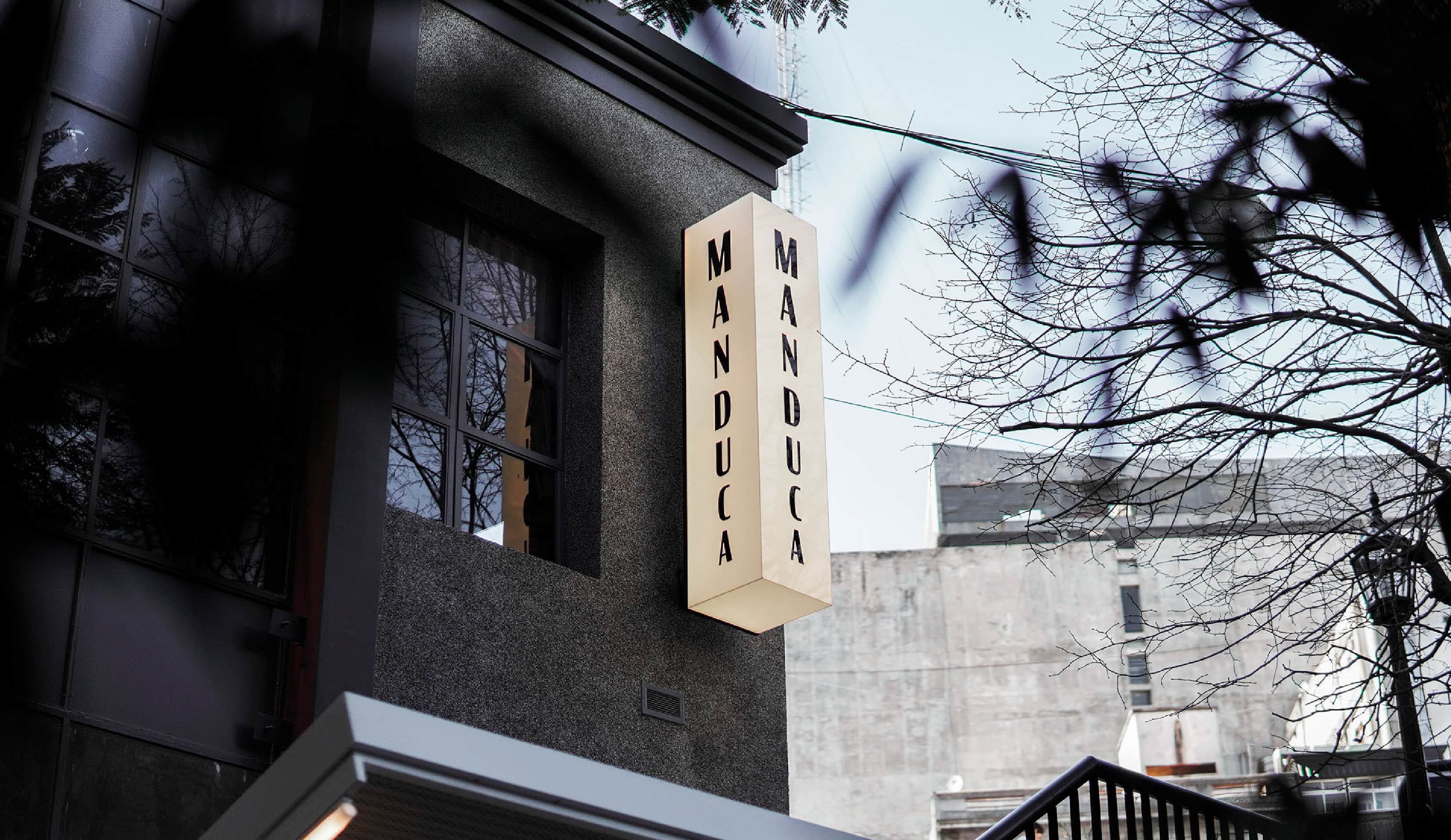 Estudio creativo especializado en Branding, Diseño Web y Packaging. Fundado en Buenos Aires en 2016. 11